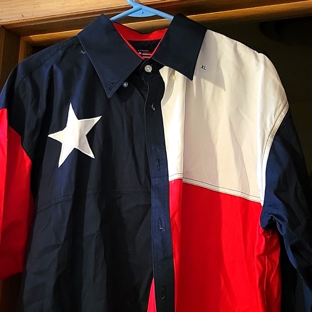 NWOT Avalon Collection Texas button down long sleeve shirt XL